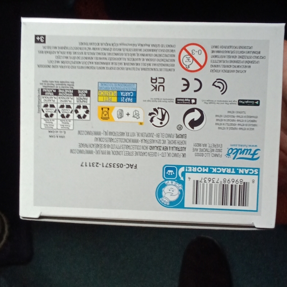 Stitch with Plunger Funko pop 1324 - Picture 5 of 6